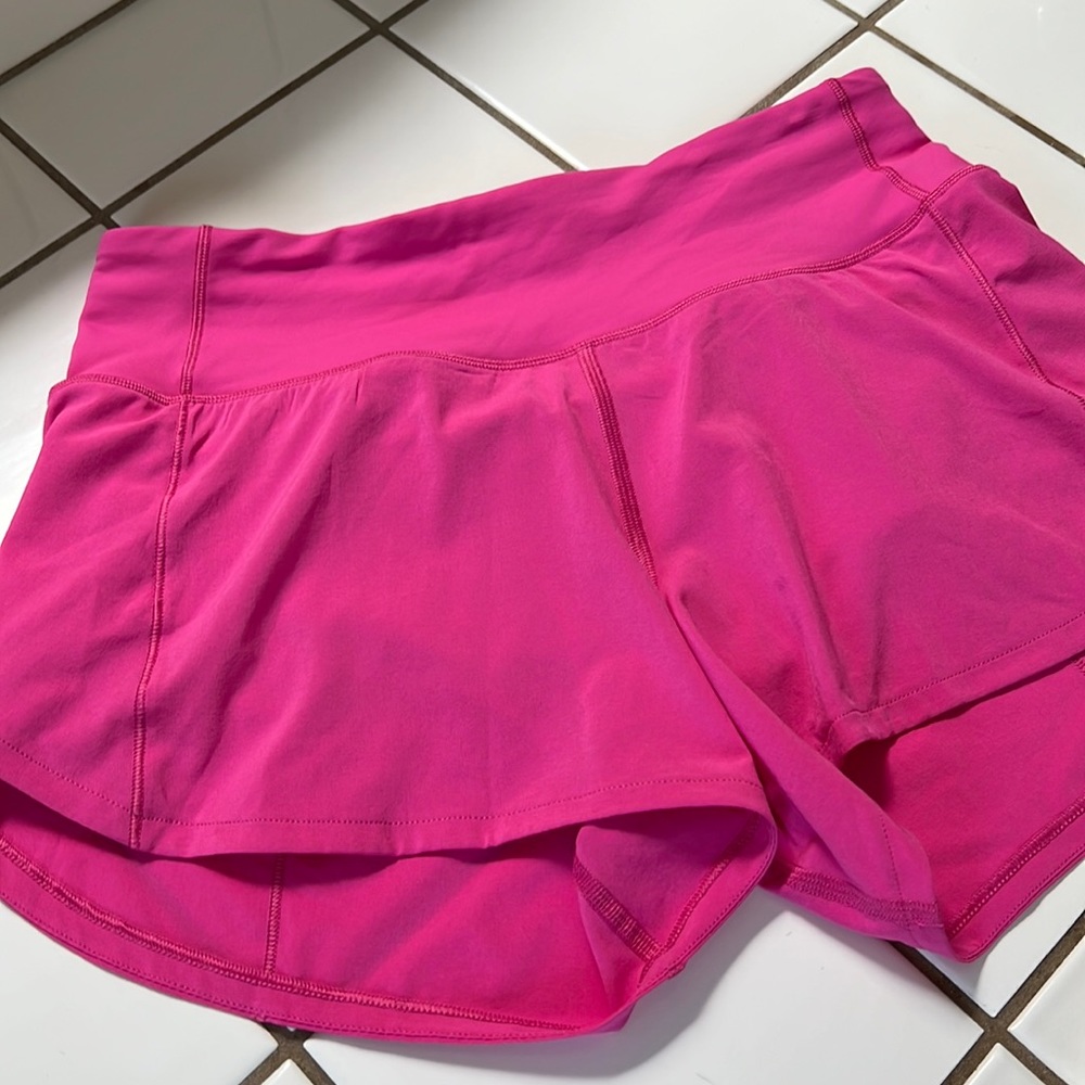 Lululemon Sonic Pink speed up shorts MR, 4 inch